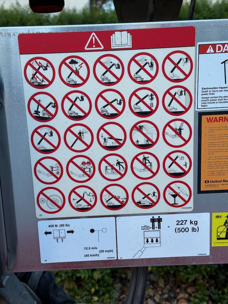 Lift warnings